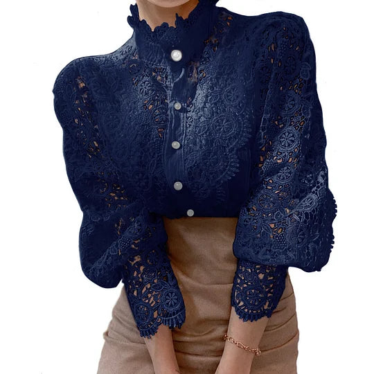 Blus med lång ärm, spets och Tove-detaljer