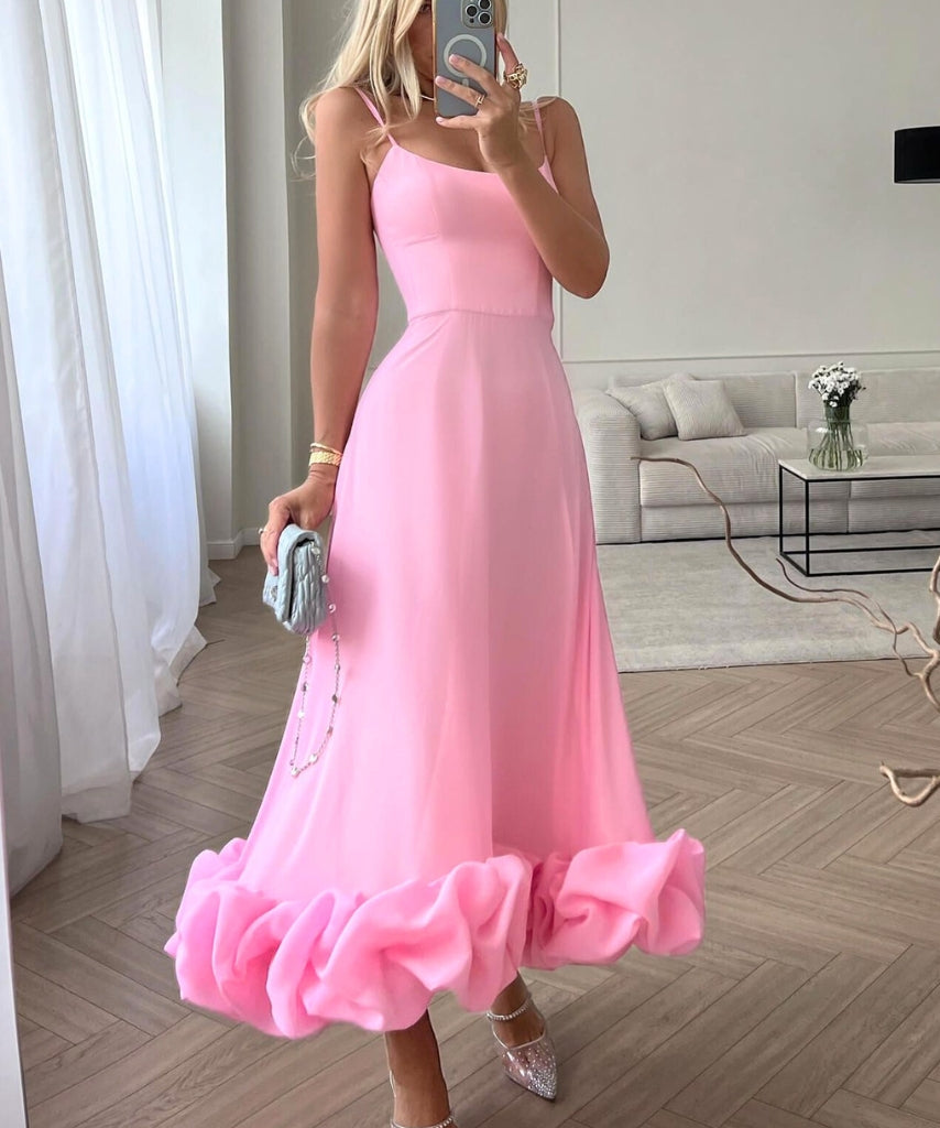 Hjördis – Elegant flödande klänning