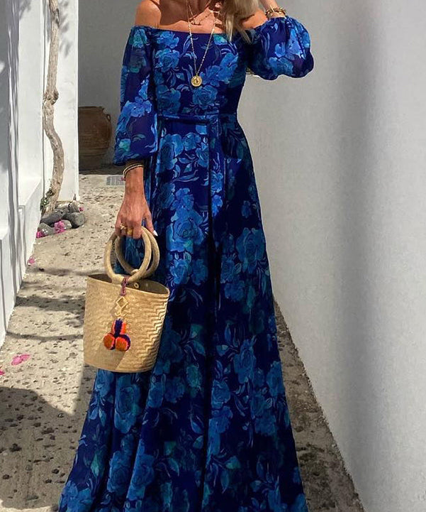 Ulla – Lång blomtrycksklänning med off-shoulder-ärmar