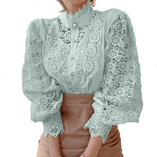 Blus med lång ärm, spets och Tove-detaljer