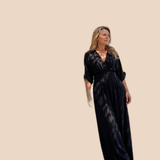 Ragnhild – Draperad overall med v-ringning och vida ben