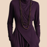 Hillevi – Elegant höghalsad asymmetrisk draperad maxiklänning